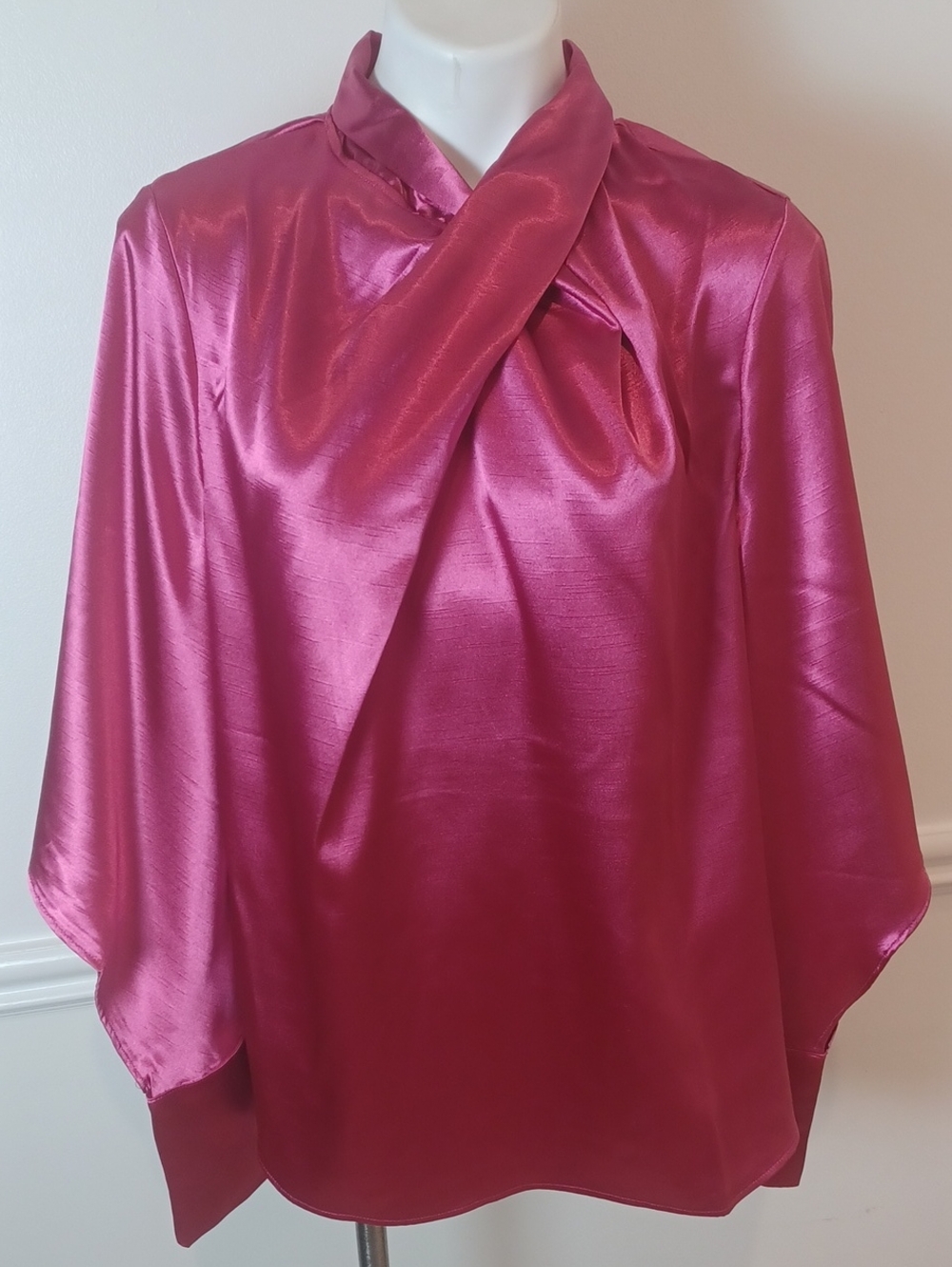 Plus Size 0X Hot Pink Satin-Like Women's Blouse. Dressy, Cocktails, Dinner Party